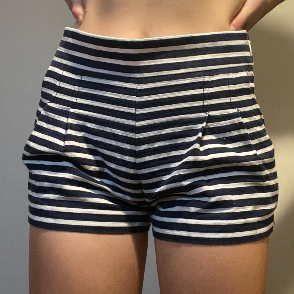 J. Crew White/Navy striped shorts, size 0